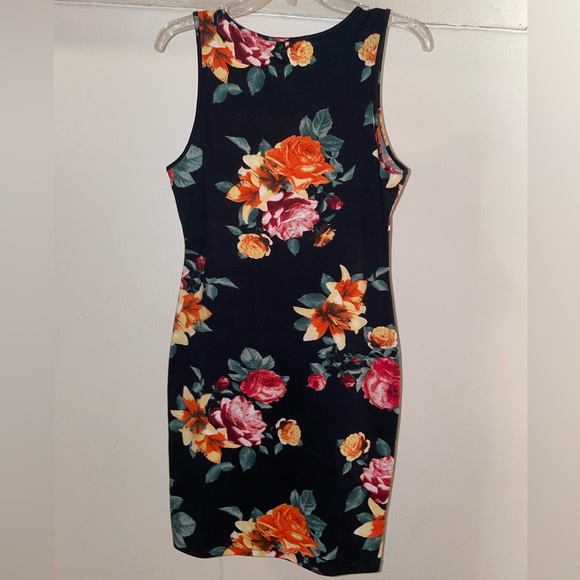 Women’s Mini Foral Dress Large - Picture 3 of 8
